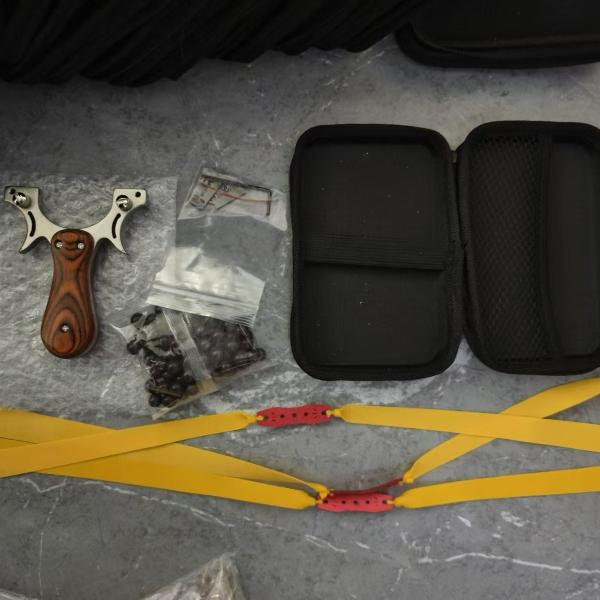 Tirachinas profesional con mango de madera para caza con estuche incluido - vista 3